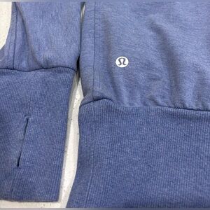 Women’s 10 Lululemon Pullover